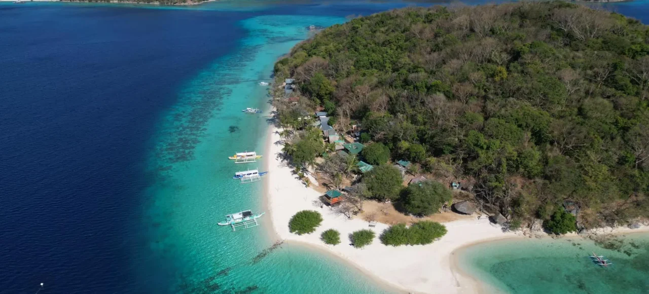 Palawan-island-hopping-banana-island